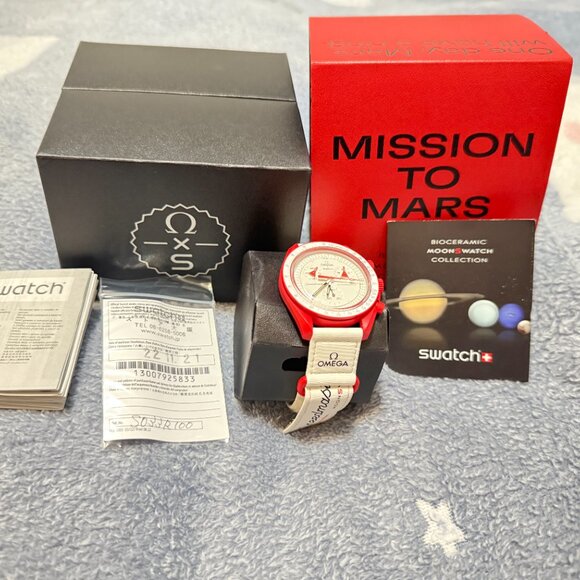 Authentic OMEGA X SWATCH Bioceramic MoonSwatch Mission to Mars SO33R100 Full Set - Picture 3 of 12